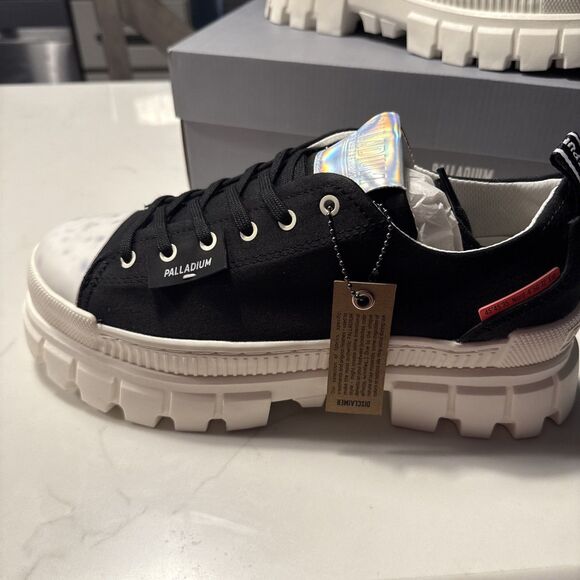 Palladium Revolt Lo TX Shoes Womens Size 10 Black/Marshmallow Platform New - Picture 2 of 11